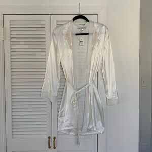 NWT Intimo Donatella white robe